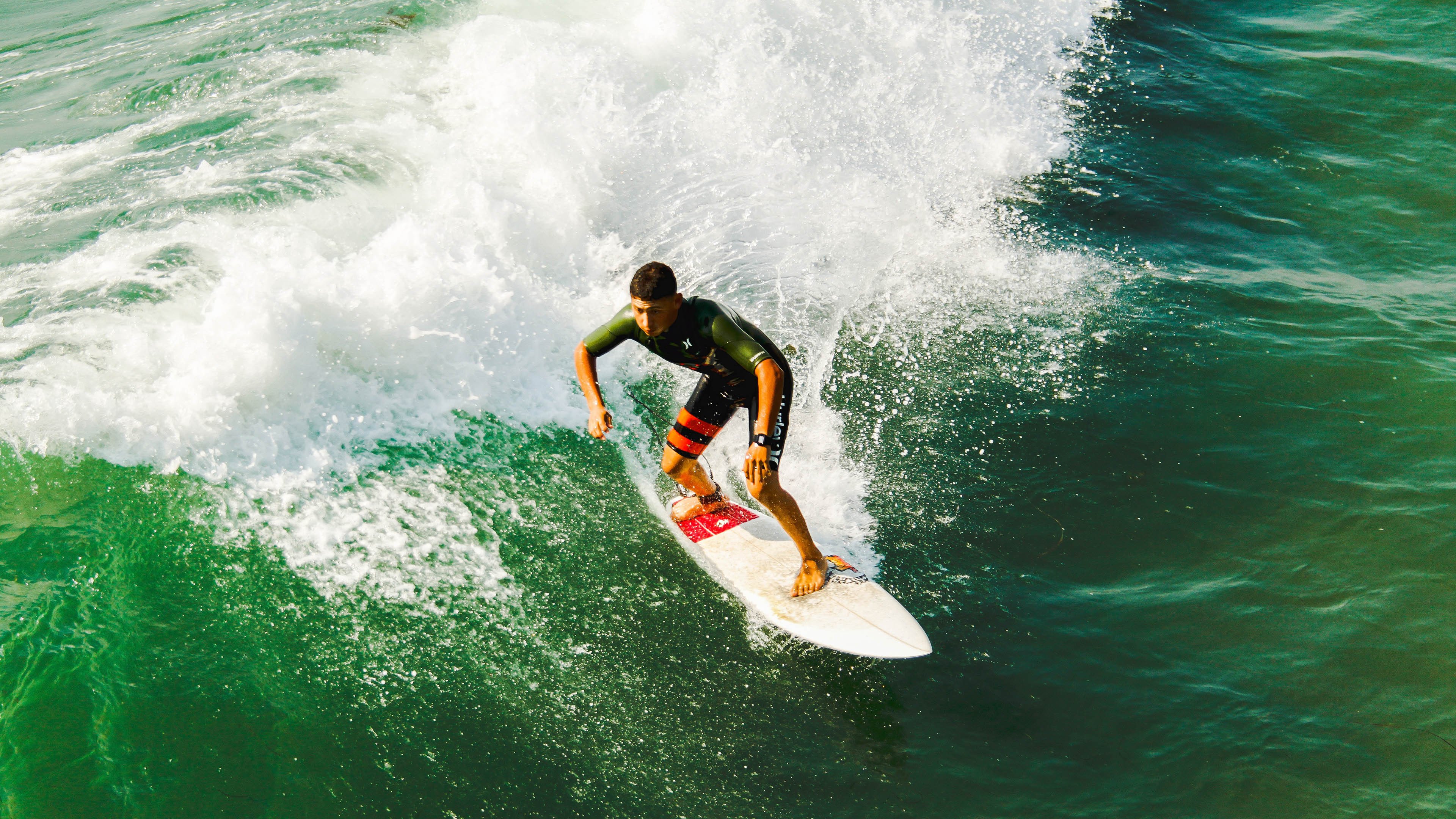 跨界主宰,快船击沉独行侠之夜,杰伦·格林在F1赛道超车夺冠